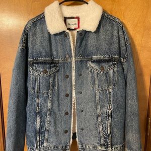American Eagle Fur Collar Jean Jacket - Men’s Medium